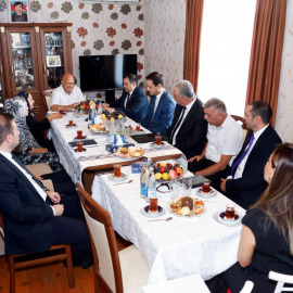 Qarabağ müharibəsi şəhidi Ziya Ağayevin atası Niyaz Ağayevin 80 illik yubileyi
