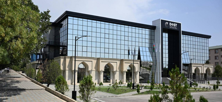 Naxçıvan Regional DOST Mərkəzində sosial ödəniş kartları üzrə xidmətlər təqdim olunur