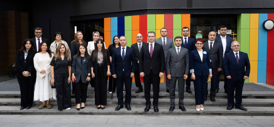 “Yeni Dövrün Çağırışı: Sosial Məsuliyyətli İctimai Tərəfdaşlıq” mövzusunda dəyirmi masa keçirilib