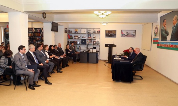 Minister Sahil Babayev met with the staff of AZERTAC