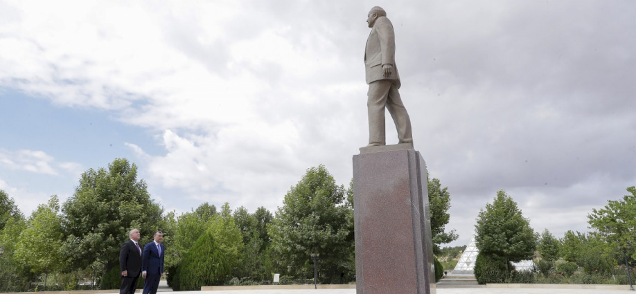 Nazir Sahil Babayev Qobustan rayonunda vətəndaşları qəbul edib