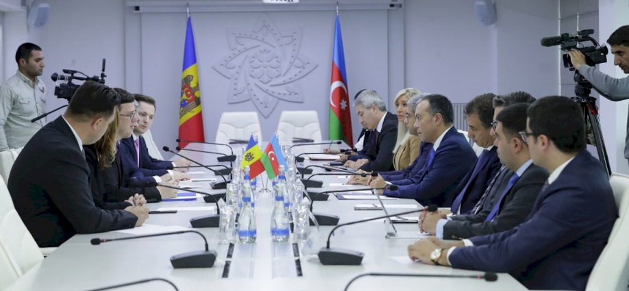 A document on cooperation in the field of labor and social protection was signed between Azerbaijan and Moldova