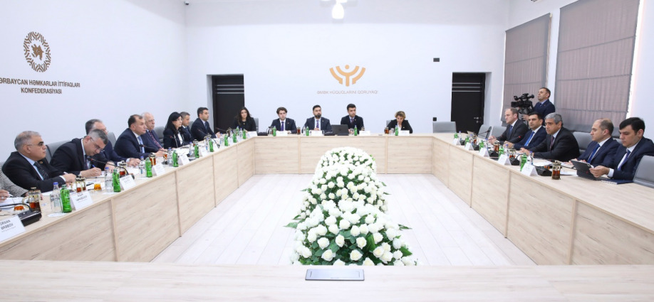 Əmək və məşğulluq sahəsində islahatlar prosesində Azərbaycan Həmkarlar İttifaqları Konfederasiyası ilə fəal əməkdaşlıq həyata keçirilir