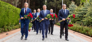 The staff of the Ministry of Labor and Social Protection of Population honored the memory of great leader Heydar Aliyev in the Alley of Honor