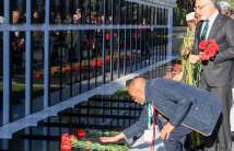 Participants of the V Conference of Labor Ministers of the OIC came to the Alley of Honor and paid tribute to the memory of National leader Heydar Aliyev