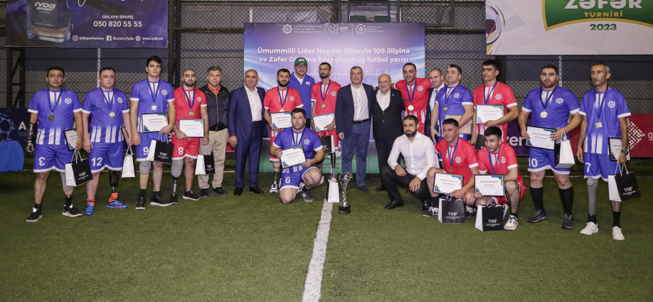 Müasir protezlərlə təmin edilmiş müharibə veteranları yenidən yaşıl meydanda